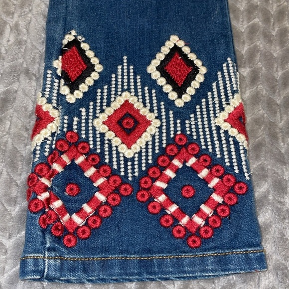 Boston Proper Embroidered Jeans. Size 0. - Picture 3 of 14